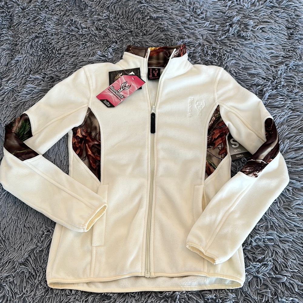 Women’s fleece Huntworth jacket. Size S